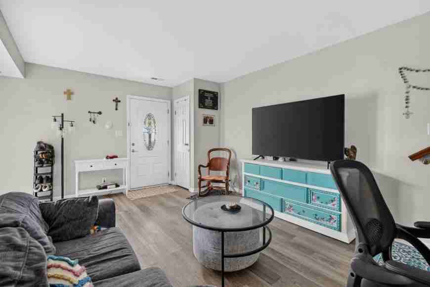 2303 Aster Dr - Photo 7 of 10