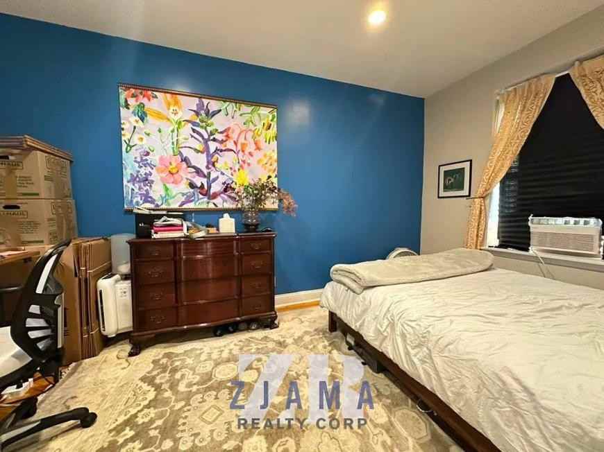 699 Ocean Ave - Photo 5 of 7