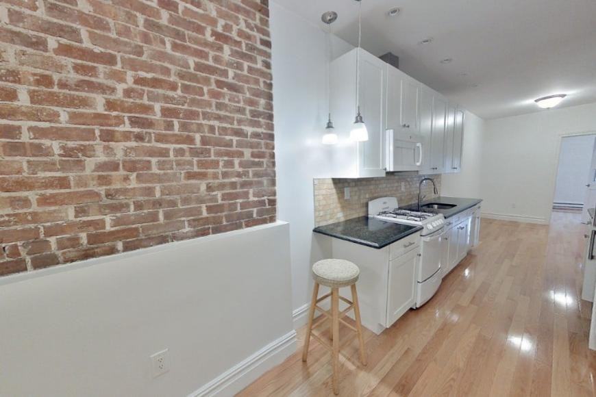888 10th Ave - Photo 2 of 7