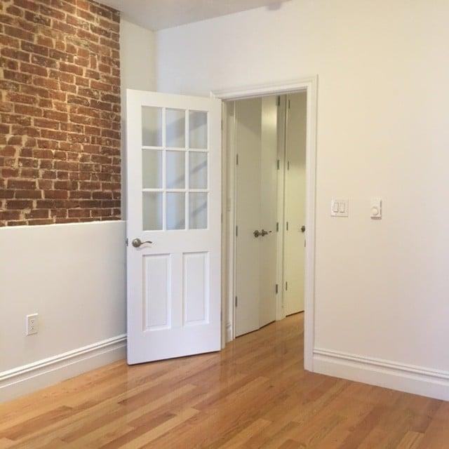 888 10th Ave - Photo 3 of 7