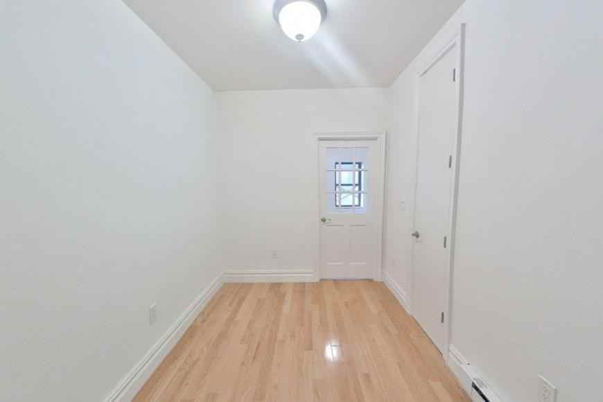 888 10th Ave - Photo 6 of 7
