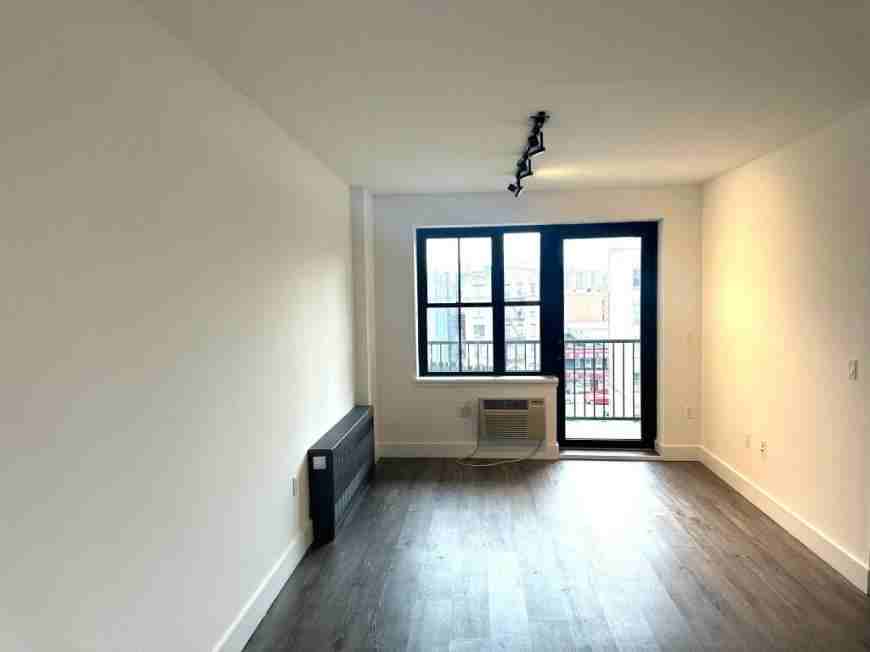 11 Cooper St - Photo 4 of 9