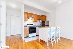 356 Henry St - Photo 1 of 1