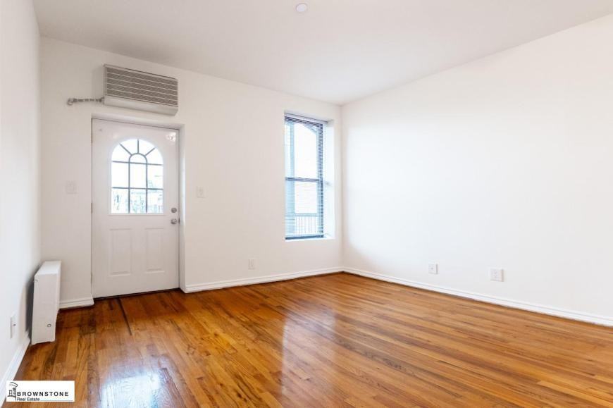 356 Henry St - Photo 2 of 6