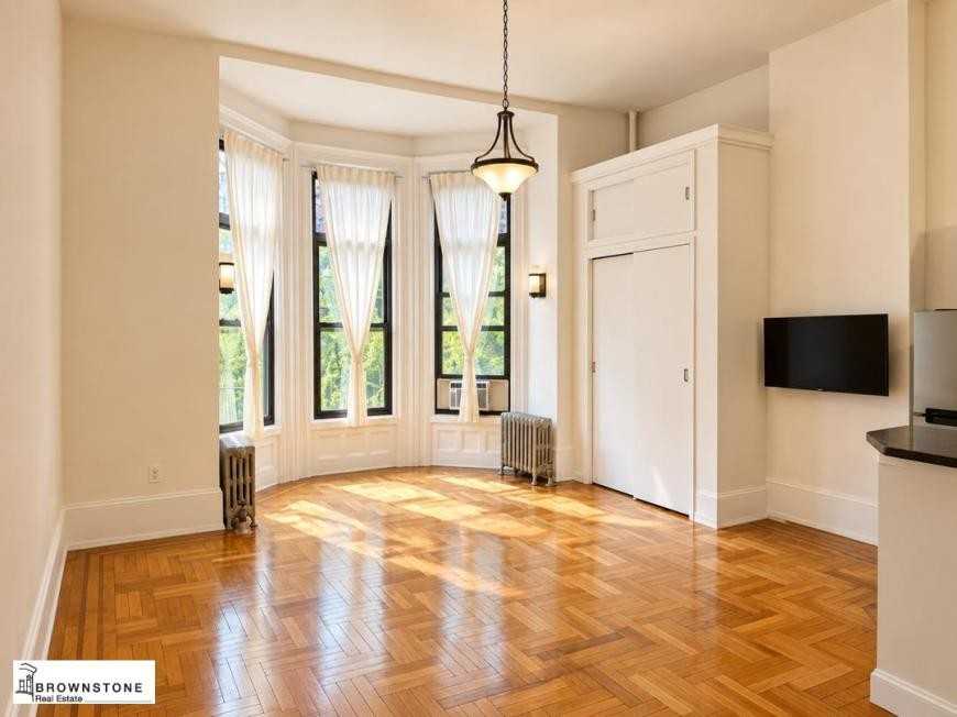 147 Amity St - Photo 2 of 4