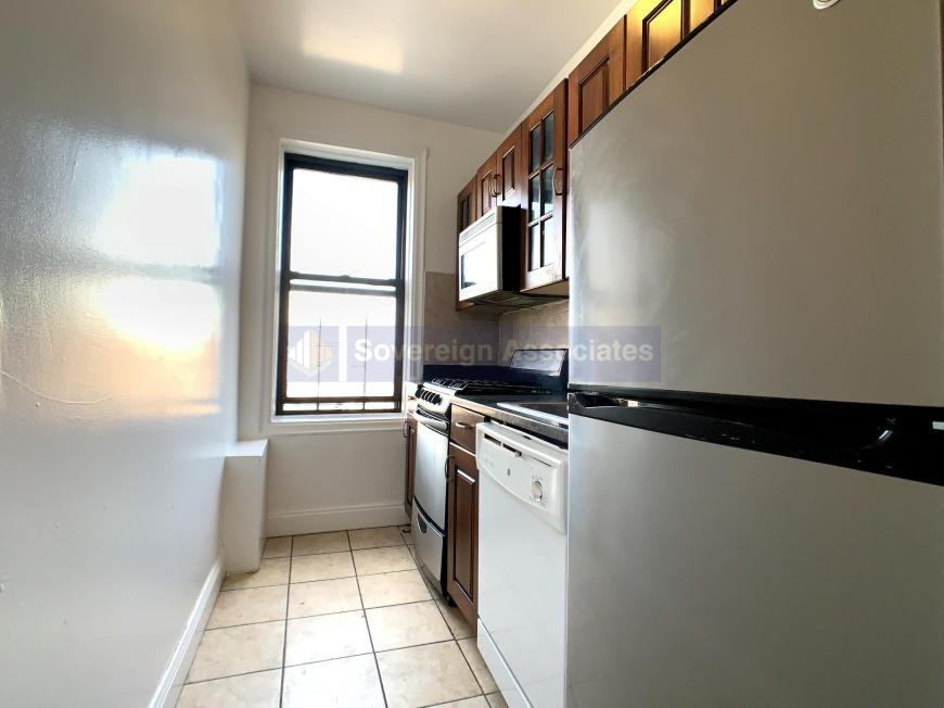 55 Cooper St - Photo 3 of 4
