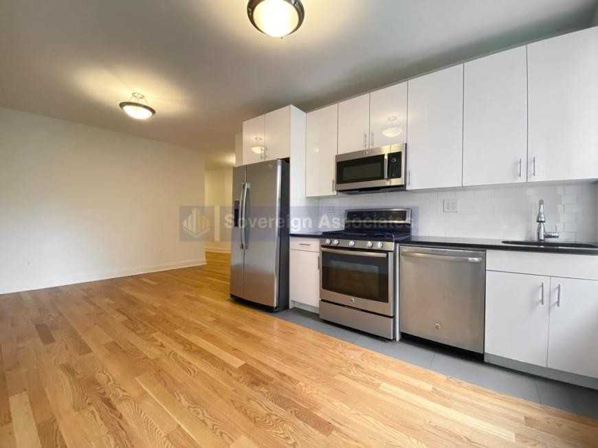 660 Fort Washington Ave - Photo 2 of 9