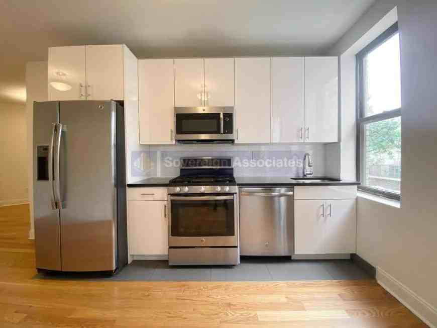 660 Fort Washington Ave - Photo 3 of 9