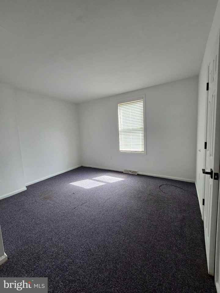 311 W 2nd St #1 - Photo 6 of 10