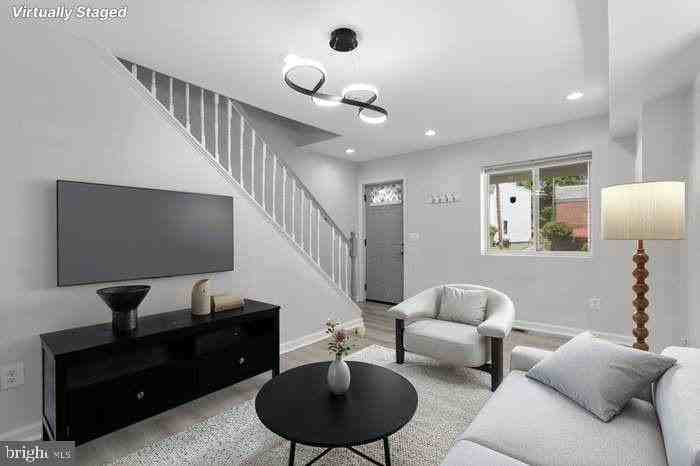 4816 Beaufort Ave - Photo 4 of 35