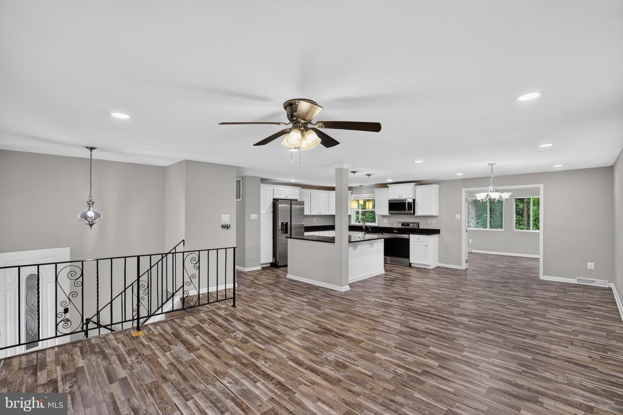 4104 Green Spring St - Photo 6 of 33