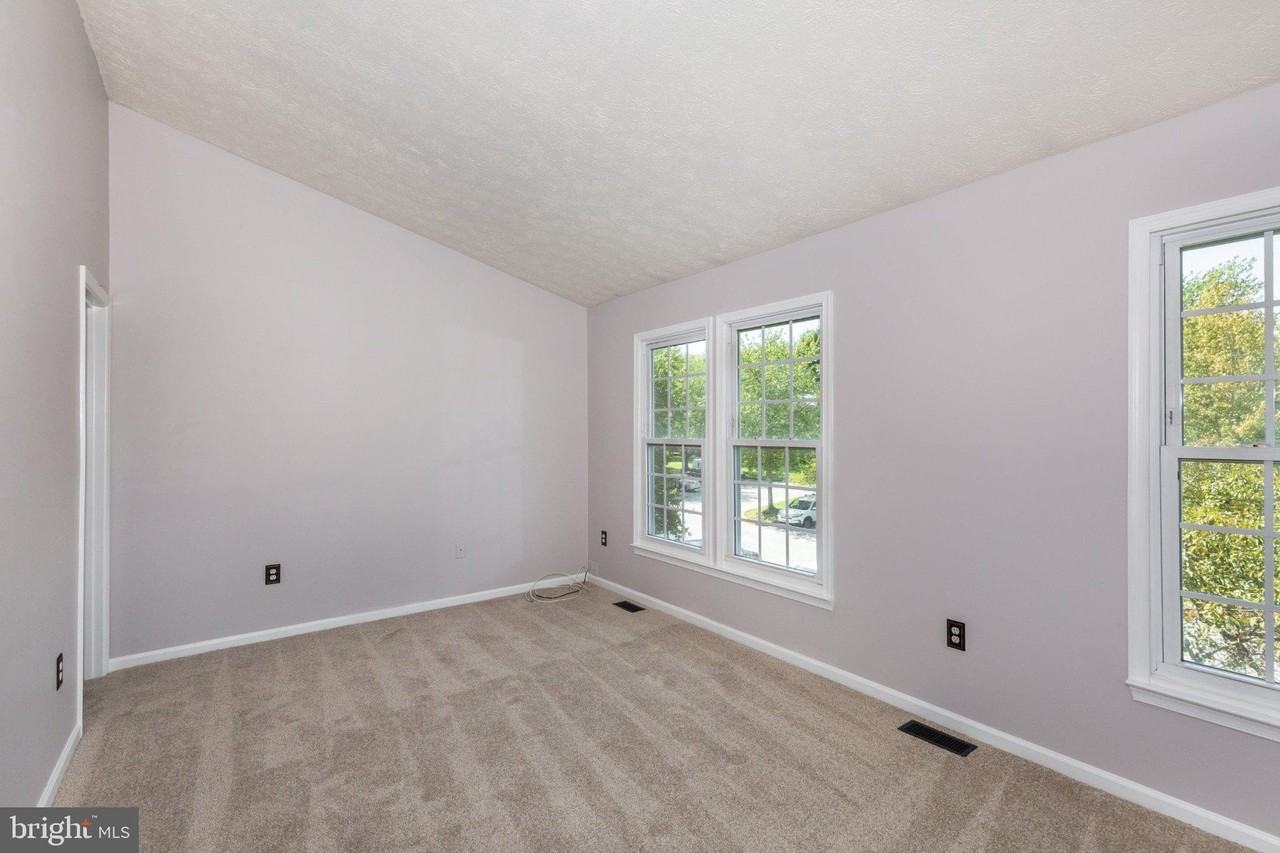 367 Doral Ct - Photo 5 of 50