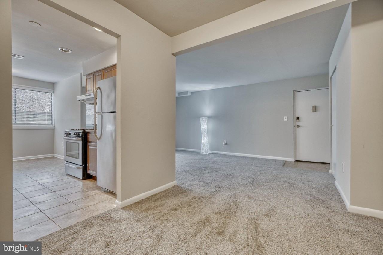 140 Royal Oak Dr #B - Photo 7 of 22