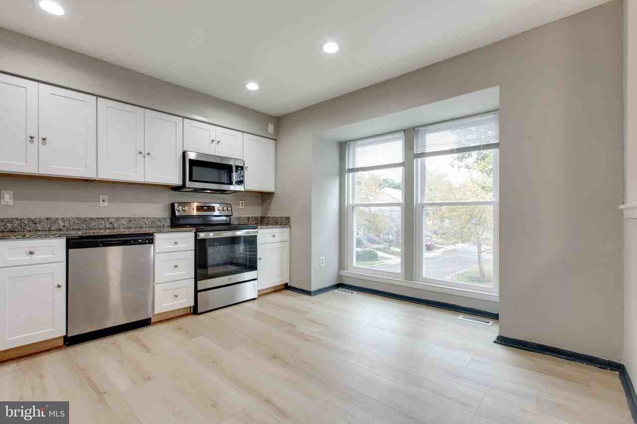7717 Heatherside Ln - Photo 7 of 45