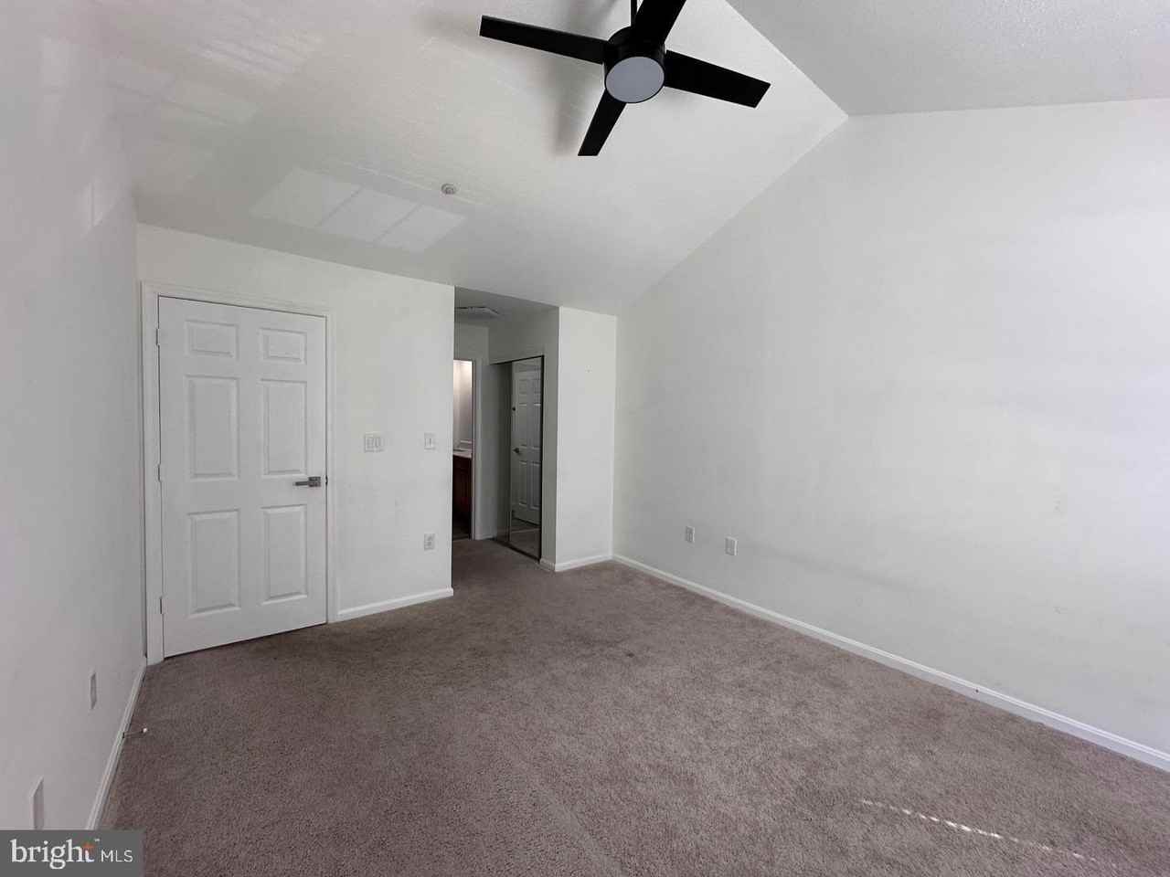5960 Millrace Ct #B304 - Photo 4 of 7