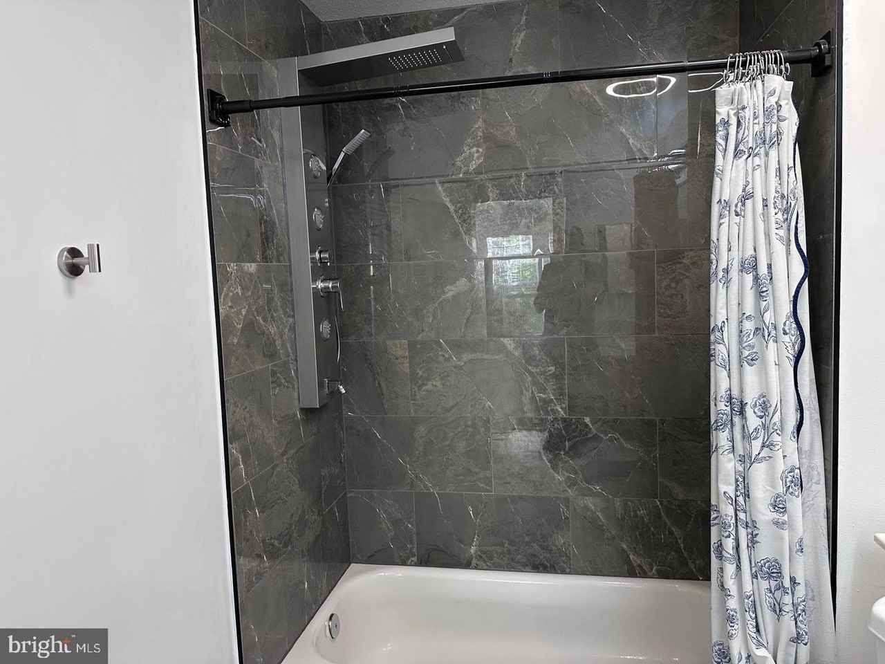 5960 Millrace Ct #B304 - Photo 5 of 7
