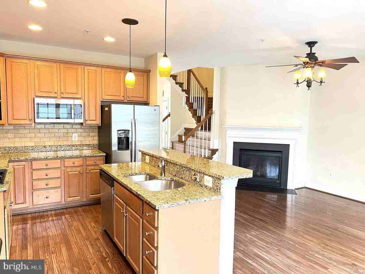 725 Ridgemont Ave - Photo 2 of 26
