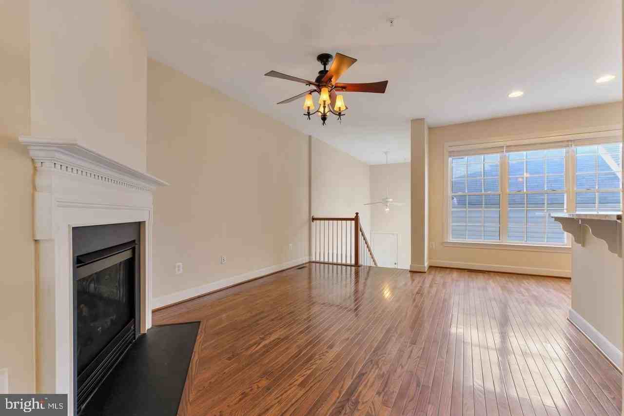 725 Ridgemont Ave - Photo 7 of 26