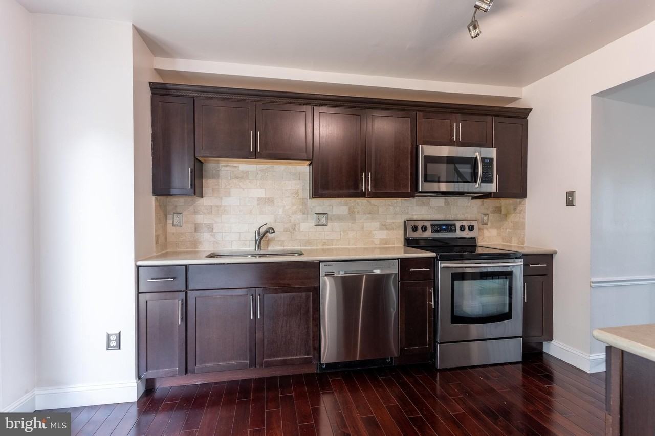 11004 Spring Lake Dr - Photo 6 of 21