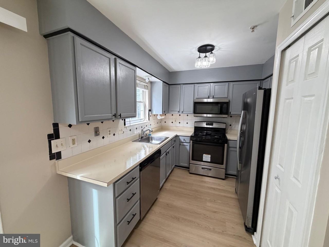 6208 Kildare Ct - Photo 7 of 18