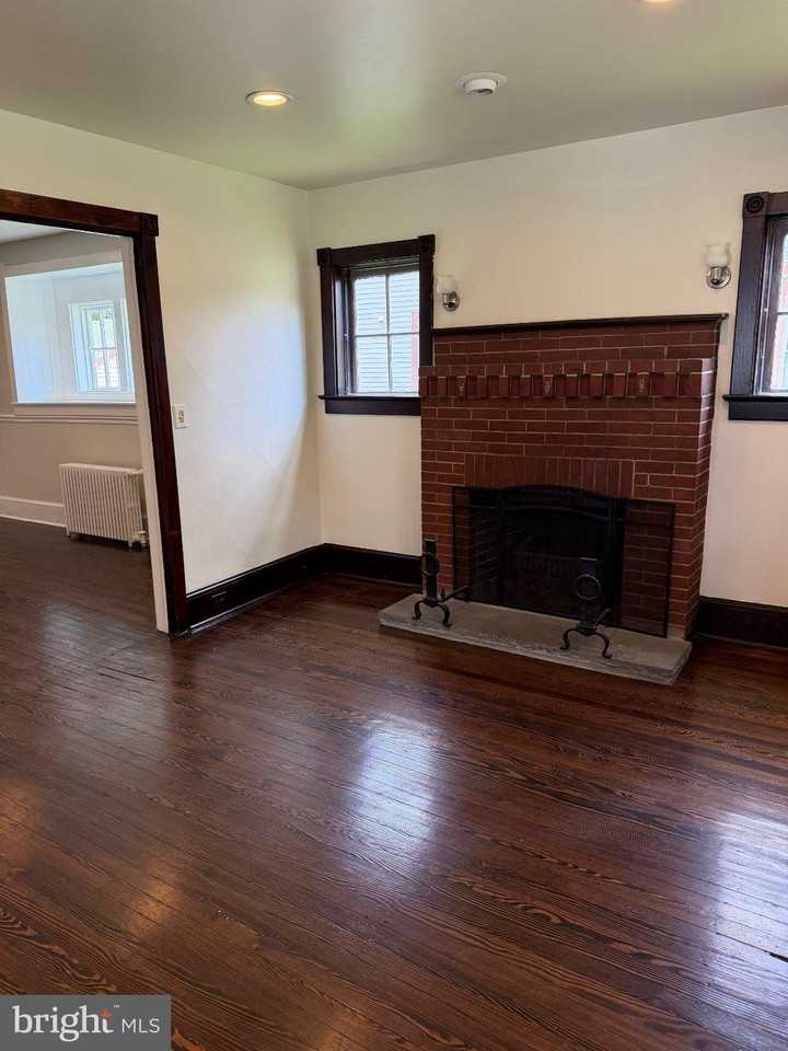 817 Chambers Ave #1stFL - Photo 6 of 13