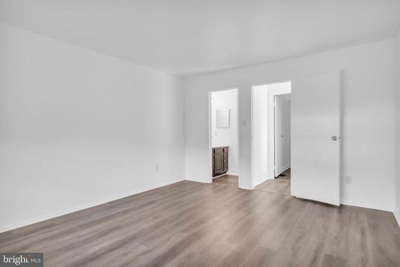 21 Uxbridge Pl - Photo 7 of 18