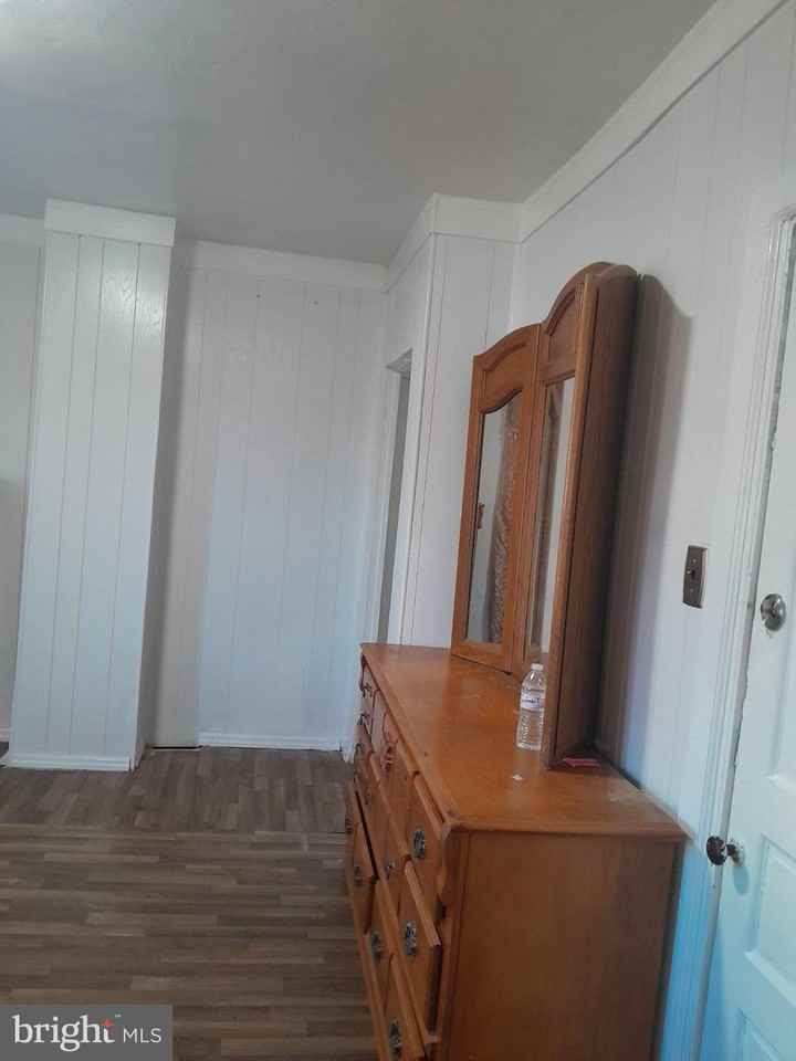 5005 Jackson St - Photo 2 of 10