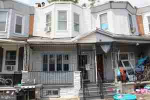 featured image of 3450 Tampa St