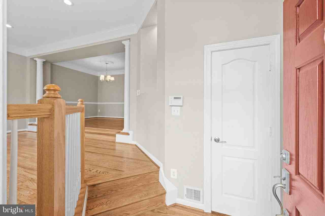 2821 Laura Gae Cir - Photo 2 of 30