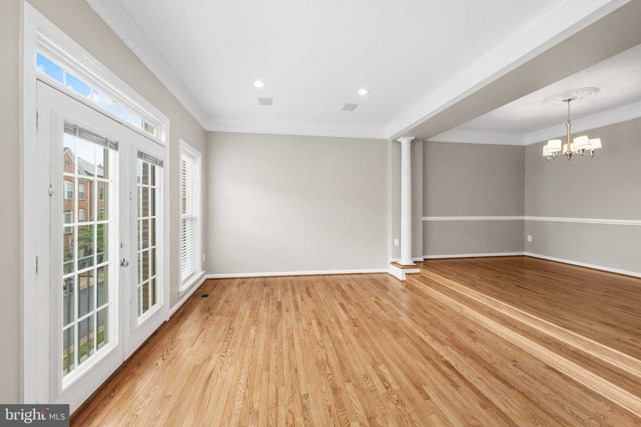 2821 Laura Gae Cir - Photo 4 of 30