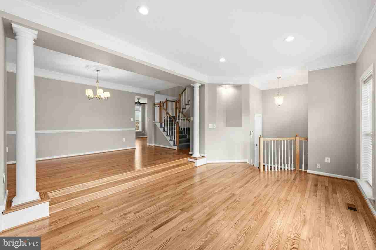 2821 Laura Gae Cir - Photo 5 of 30