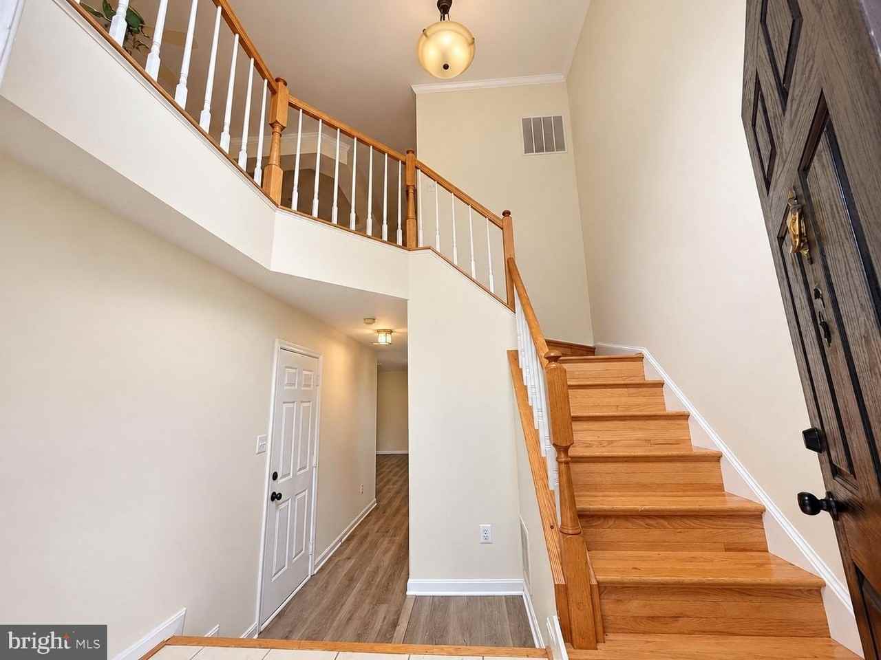 6634 Frost Lake Ln - Photo 2 of 40