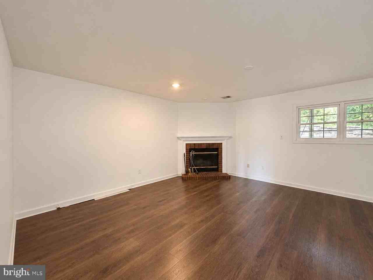 6634 Frost Lake Ln - Photo 4 of 40