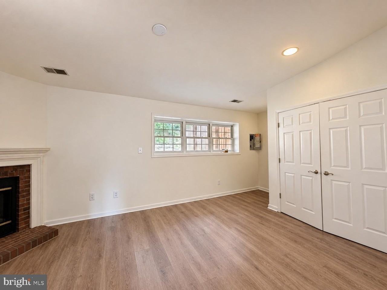 6634 Frost Lake Ln - Photo 5 of 40