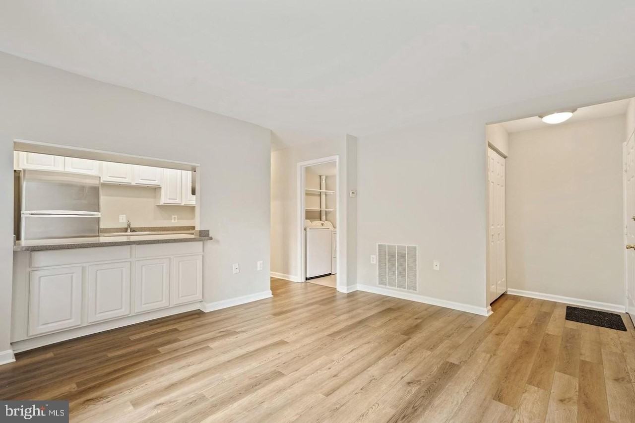 105 Westwick Ct #1 - Photo 3 of 14