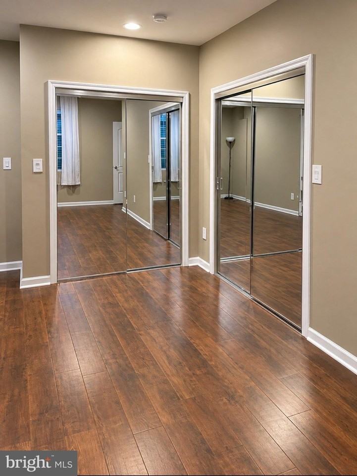 25209 Eisenhower Dr - Photo 4 of 12