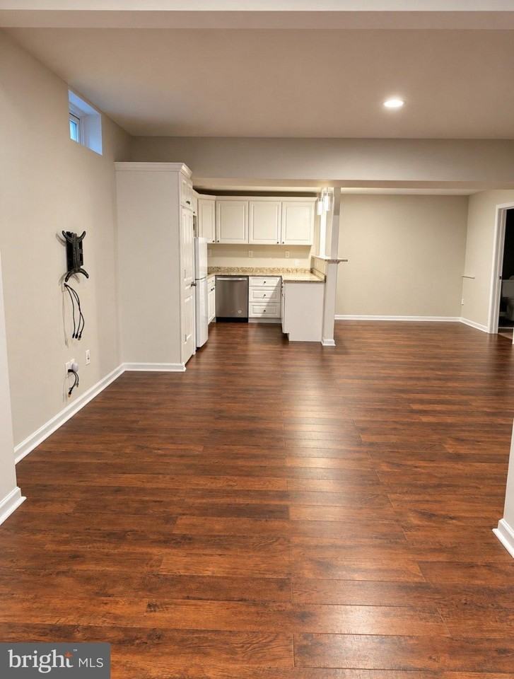 25209 Eisenhower Dr - Photo 6 of 12