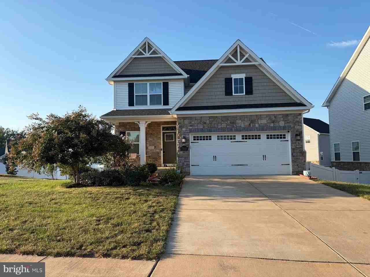 7546 Mint Springs Ct - Photo 3 of 49