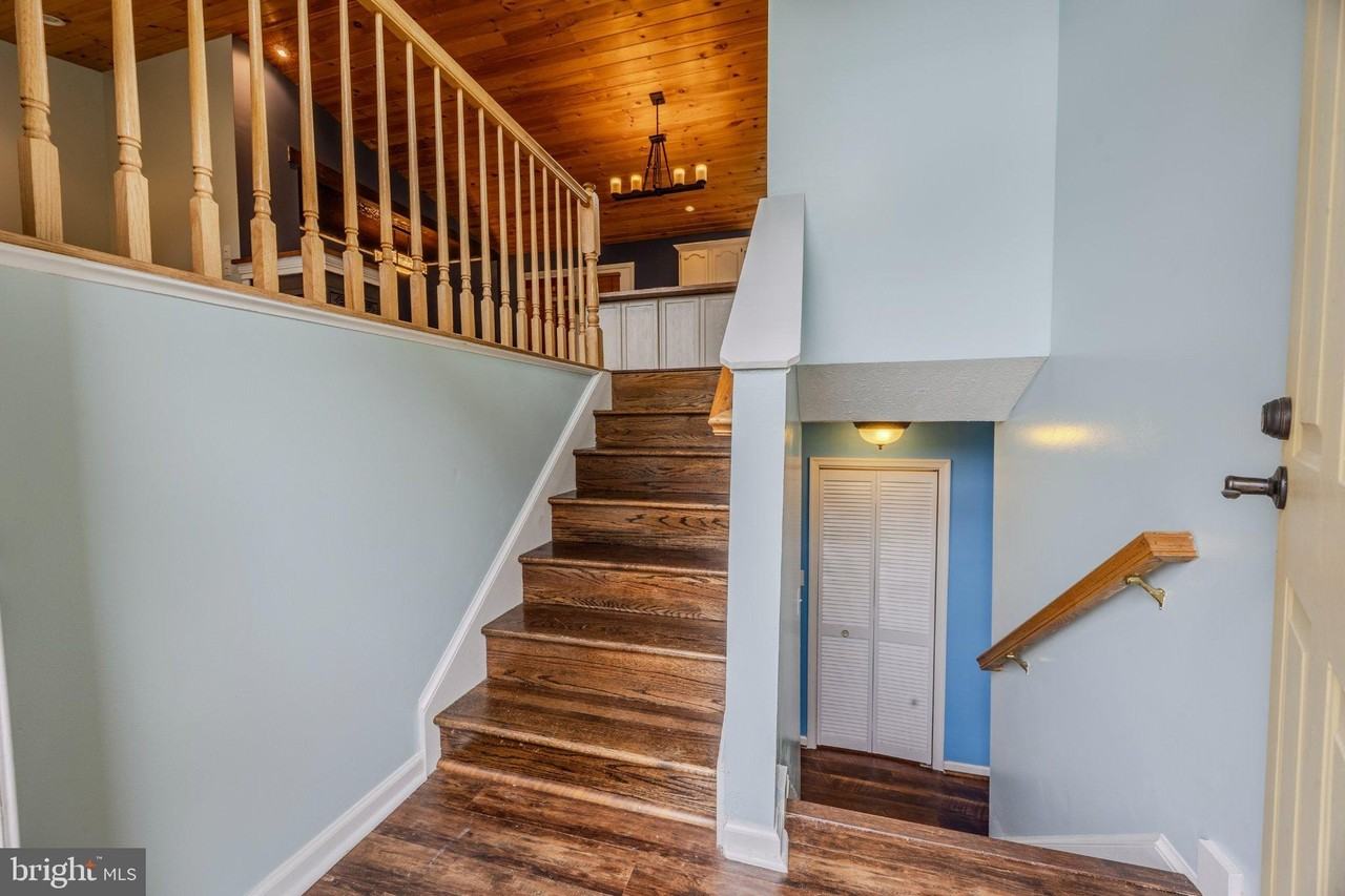 2445 Massanutten Ter - Photo 3 of 27