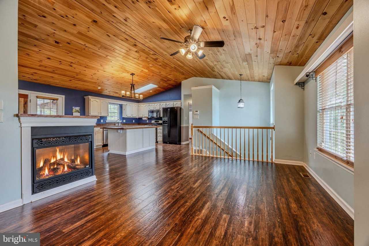 2445 Massanutten Ter - Photo 5 of 27