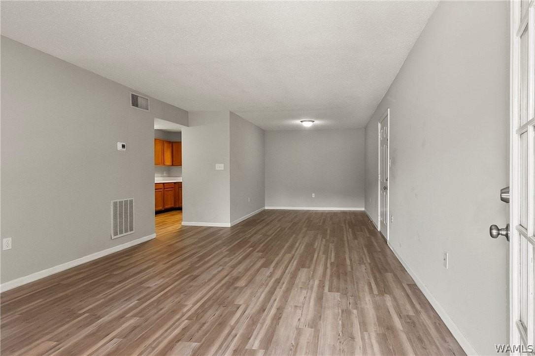 2515 Veterans Memorial Pkwy #114 - Photo 2 of 17