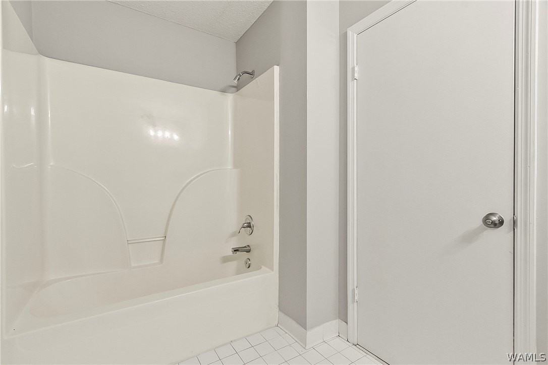 2515 Veterans Memorial Pkwy #114 - Photo 7 of 17