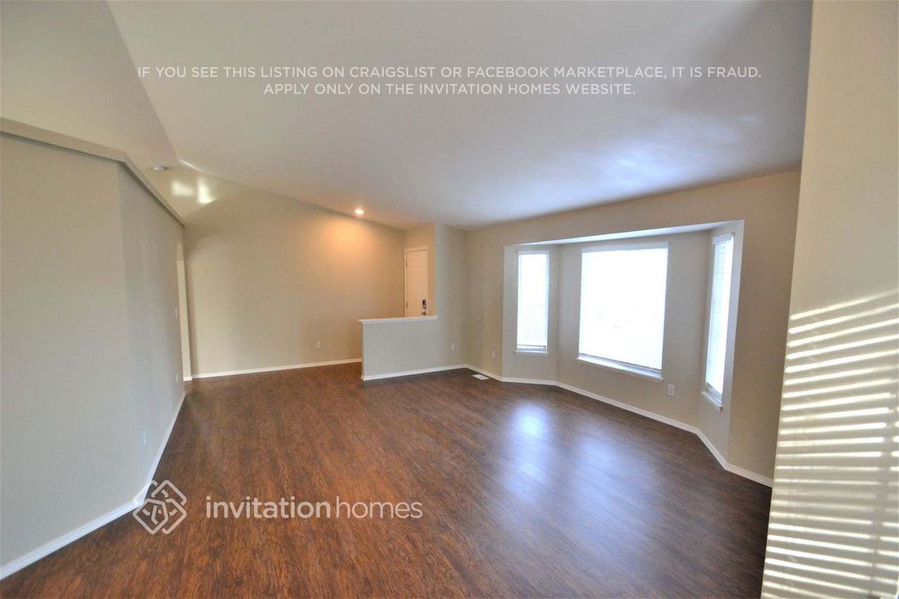 1610 56th Ave Ne - Photo 3 of 15