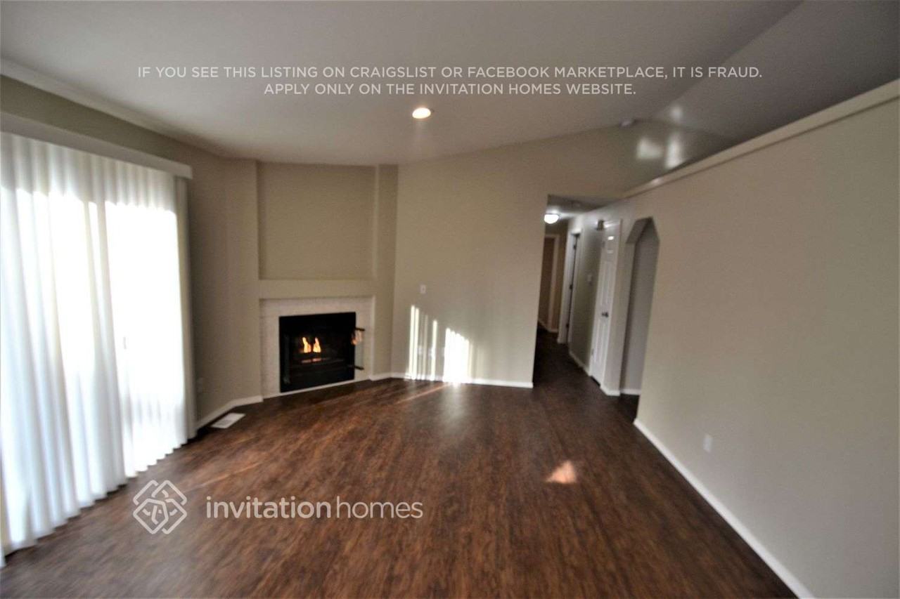 1610 56th Ave Ne - Photo 4 of 15
