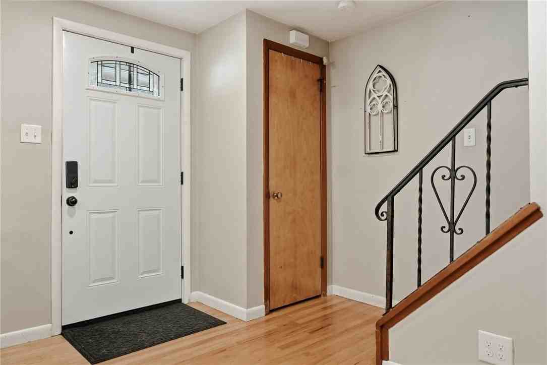 2338 Parklyn St - Photo 6 of 34