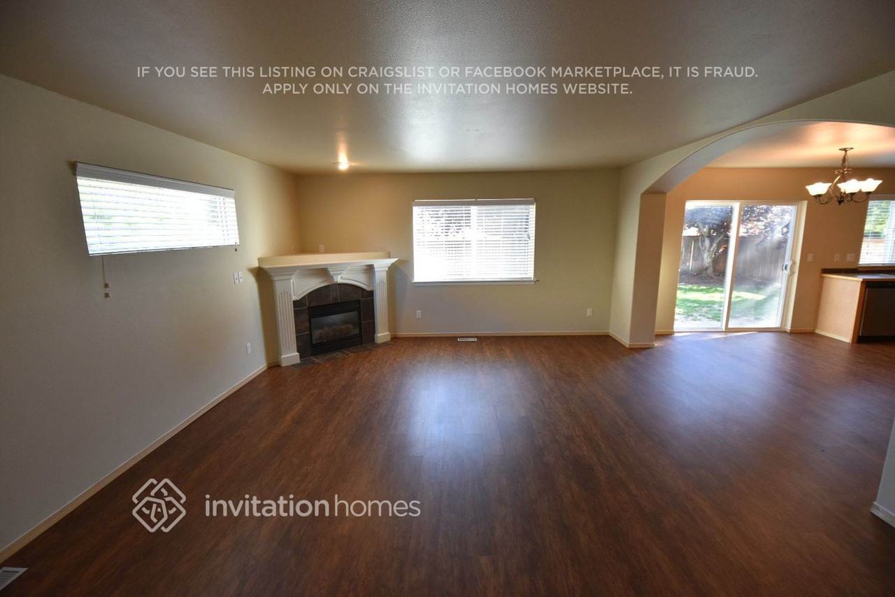 2620 183rd Street Ct E - Photo 3 of 20