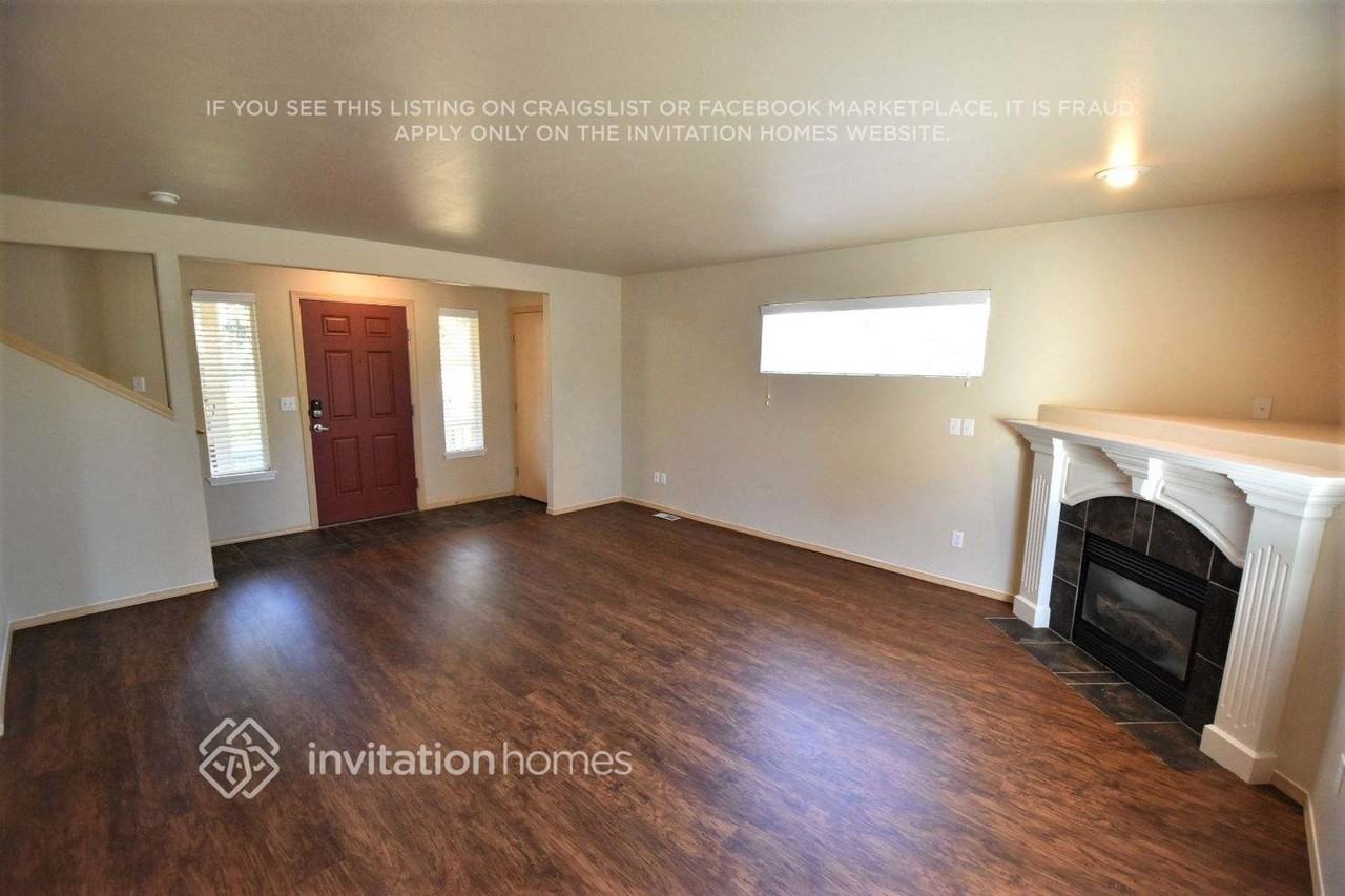 2620 183rd Street Ct E - Photo 4 of 20