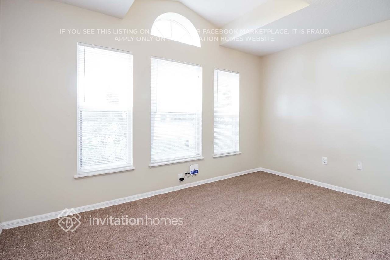 839 Delfino Pl - Photo 7 of 16