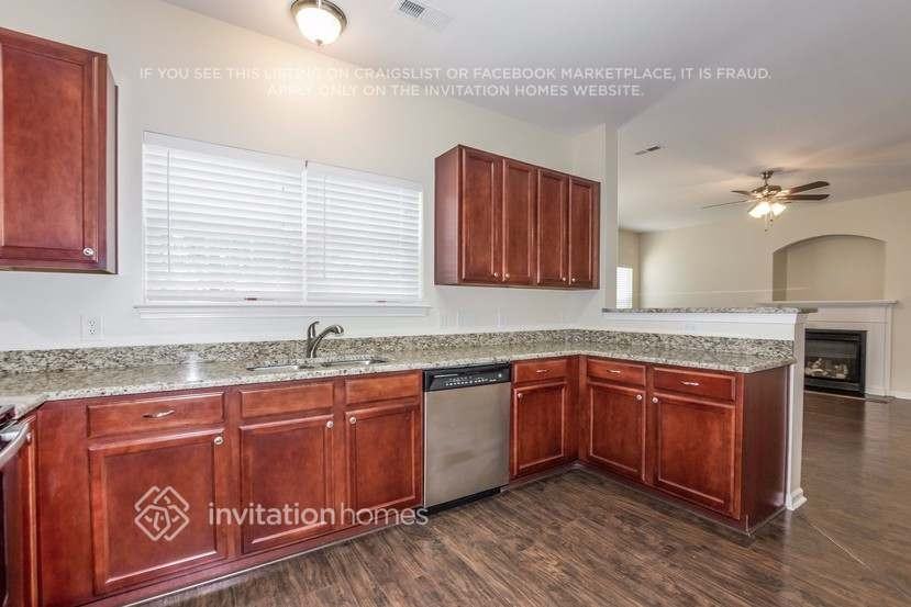 9022 Glenashley Dr - Photo 5 of 16