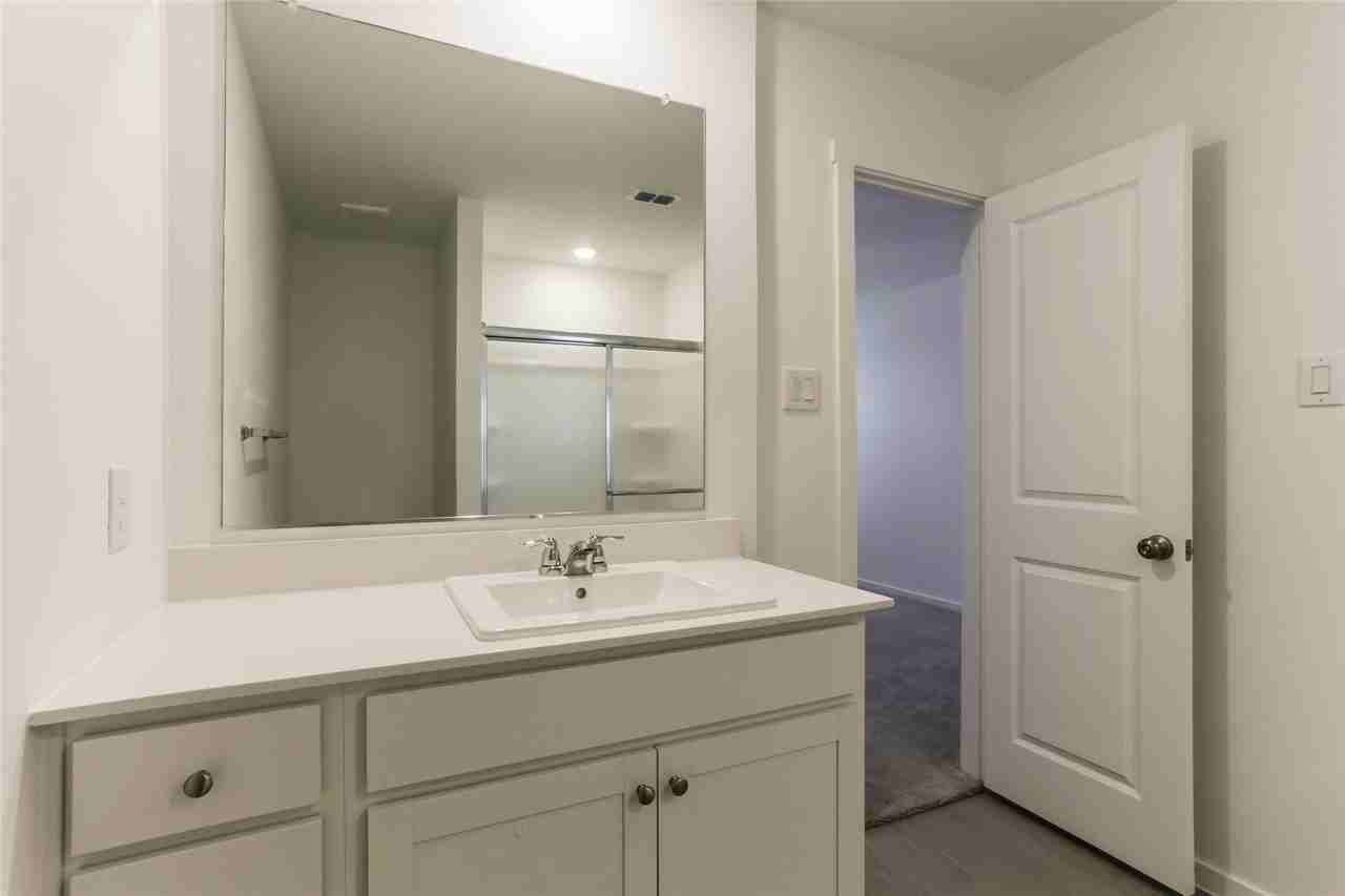 15229 Rangeland Rd - Photo 3 of 13